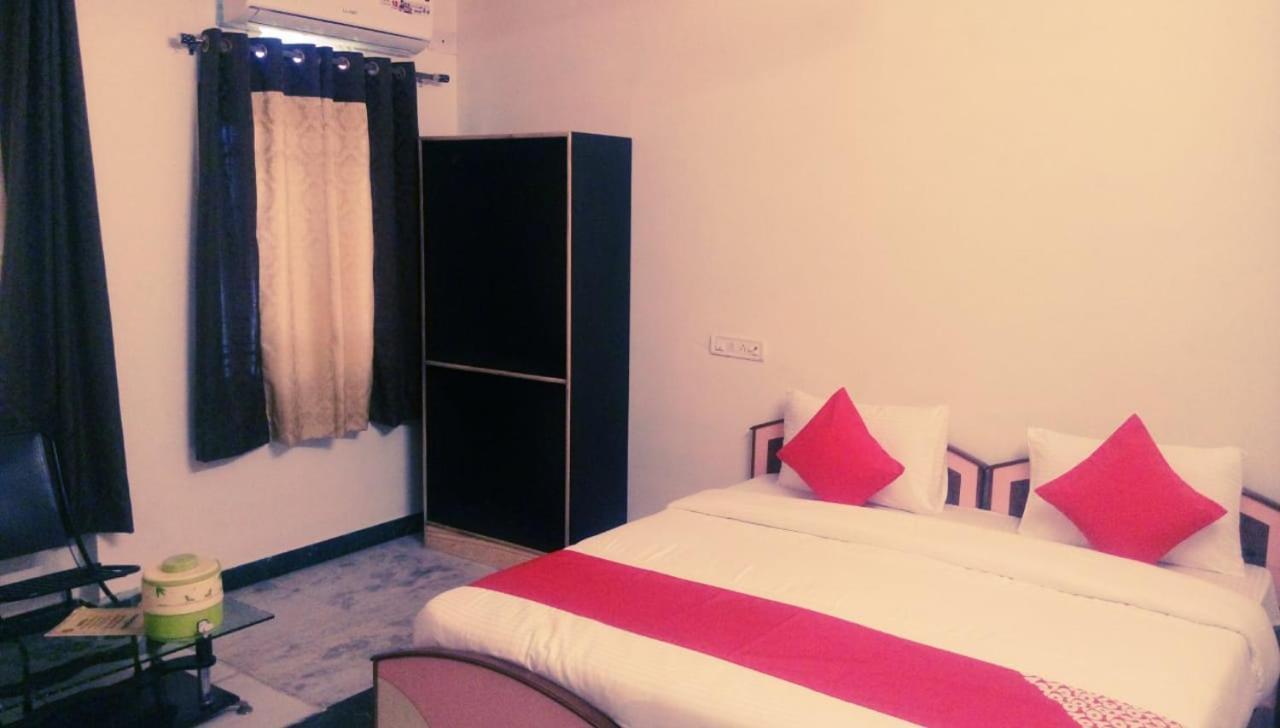 Hotel Rajkamal International Udaipur Exterior photo
